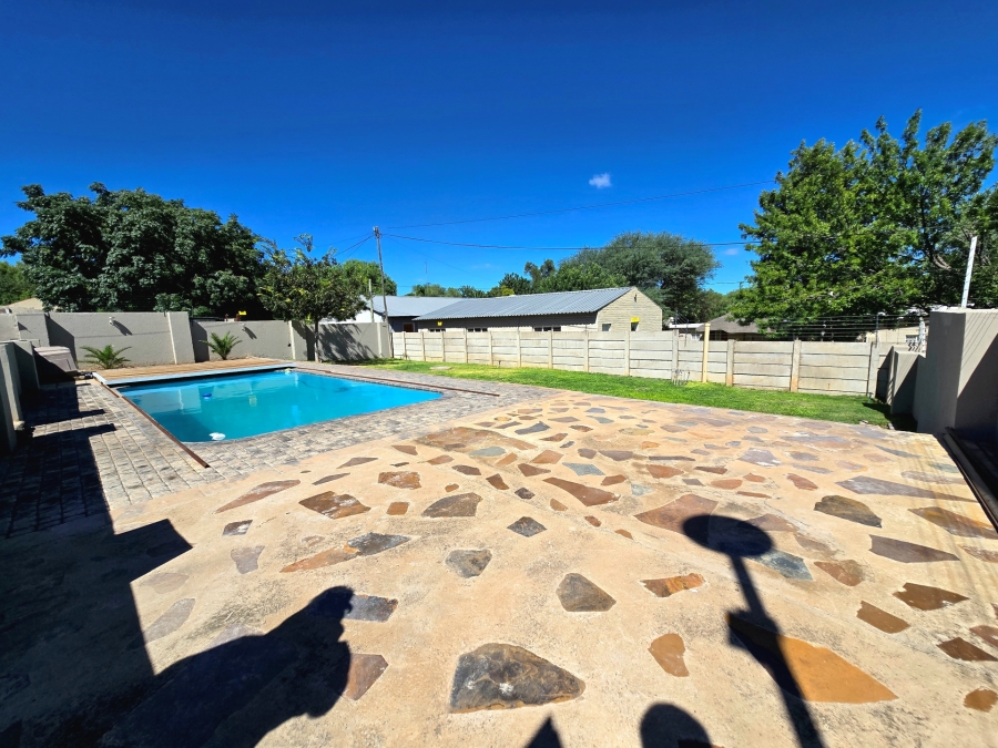 3 Bedroom Property for Sale in Douglas Northern Cape